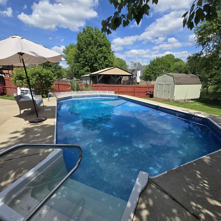 Property Photo:  1327 Bluebonnet Dr  TN 37042 