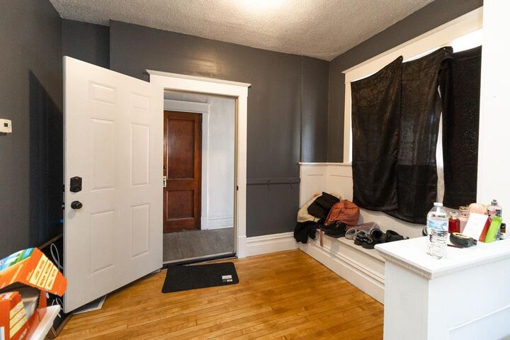 Property Photo:  794 Case Avenue  MN 55106 