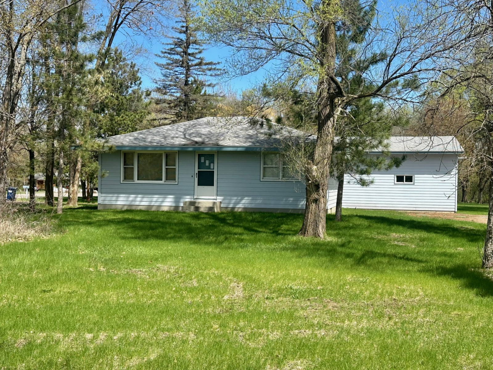 Property Photo:  18647 144th Street NW  MN 55330 