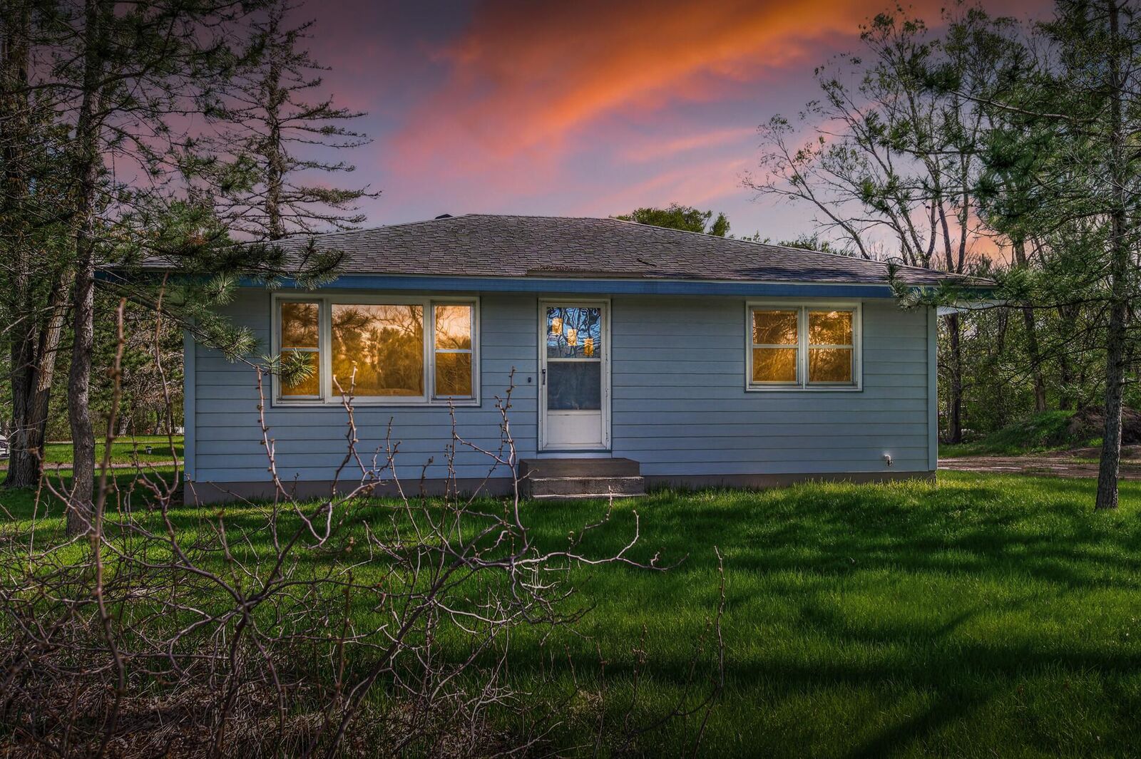 Property Photo:  18647 Zebulon Street NW  MN 55330 