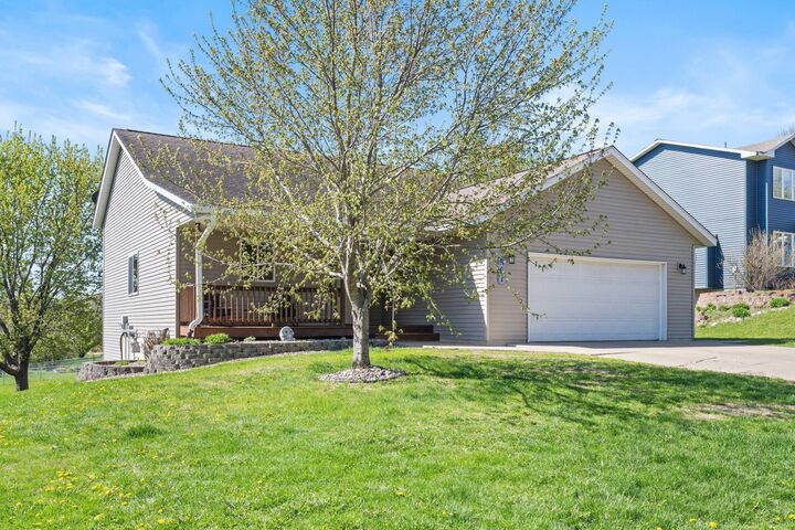 Property Photo:  561 12th Street SW  MN 55021 