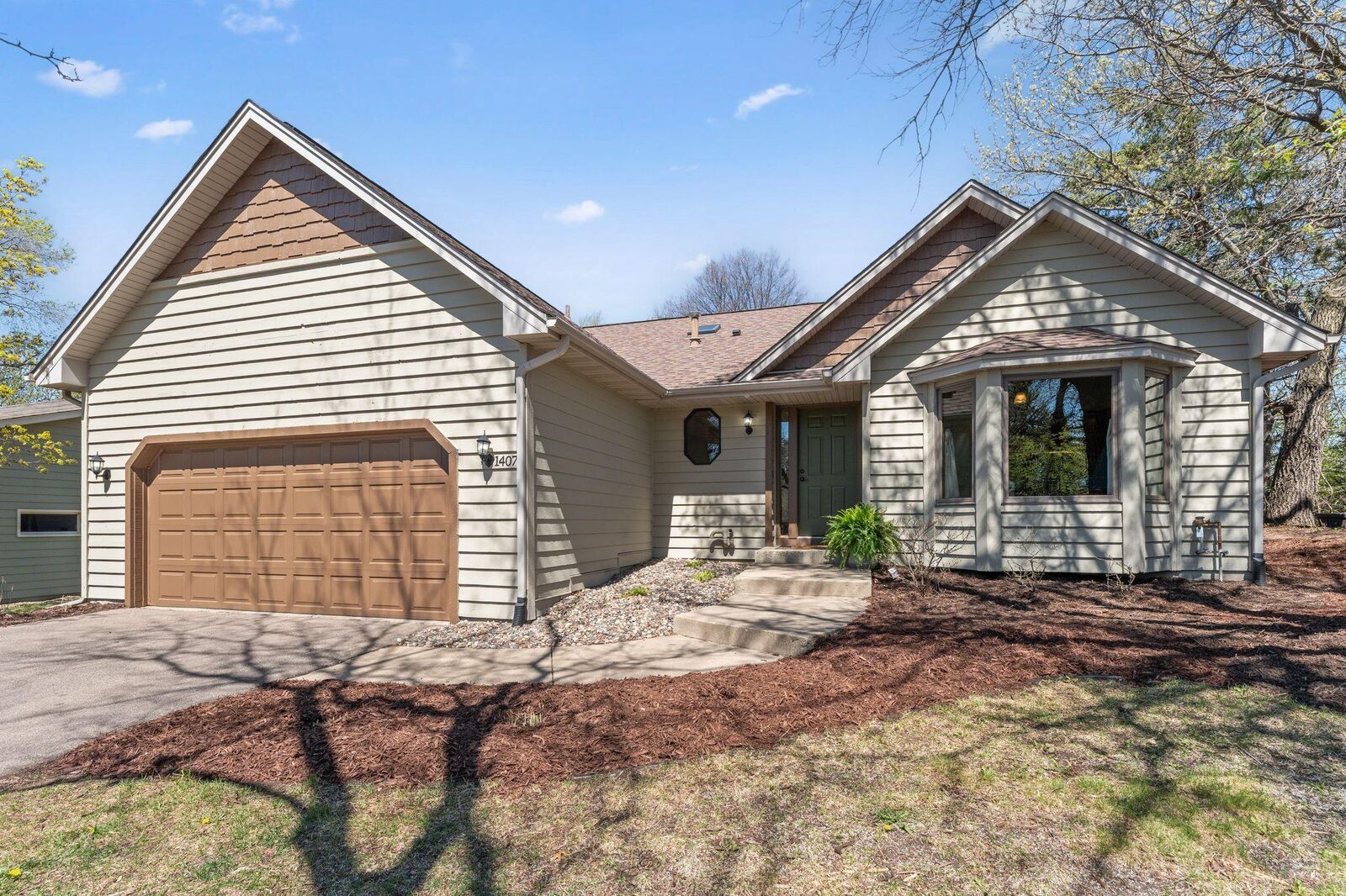 Property Photo:  1407 Rebecca Lane  MN 55122 