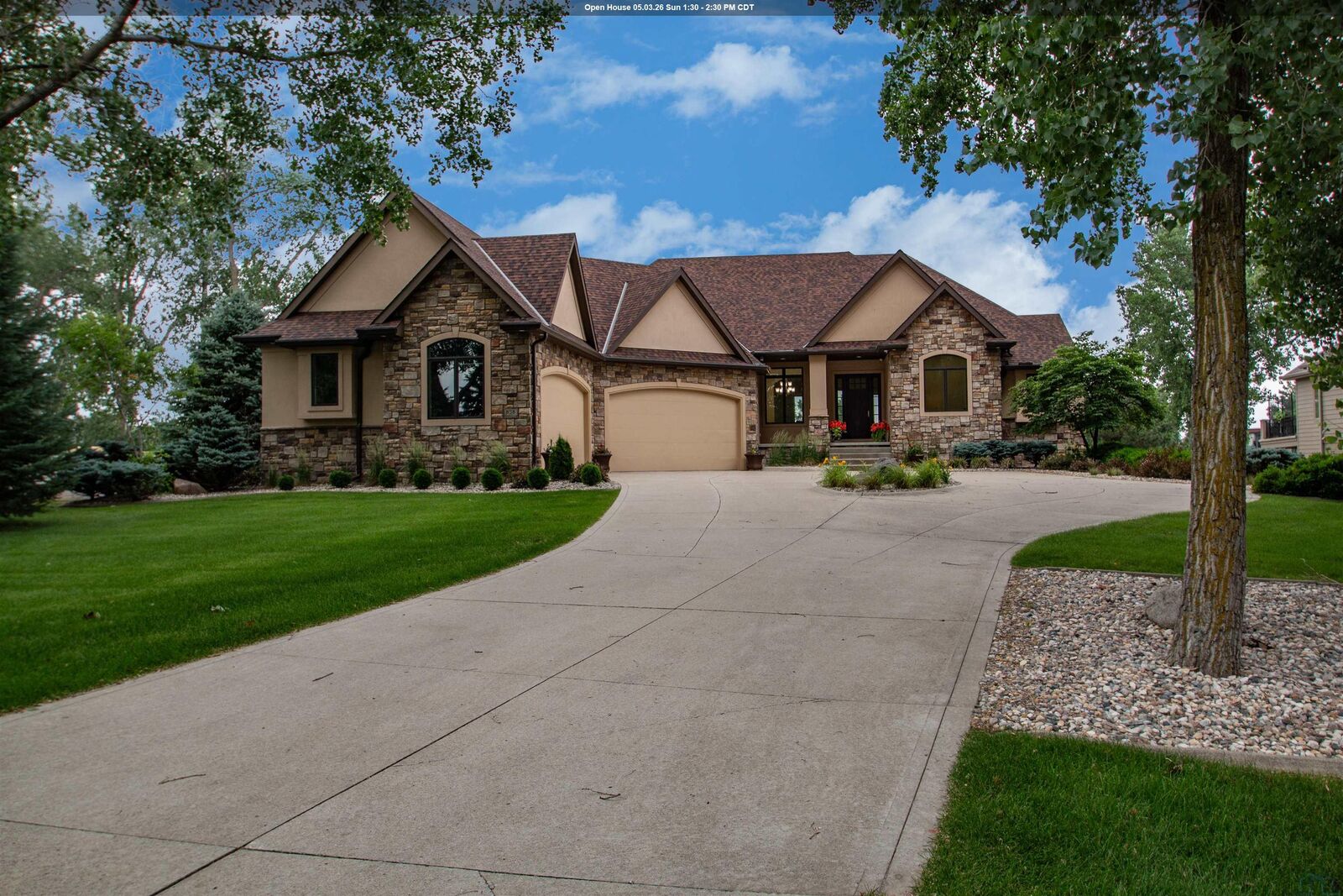 Property Photo:  858 E Sawgrass Trail  SD 57049 