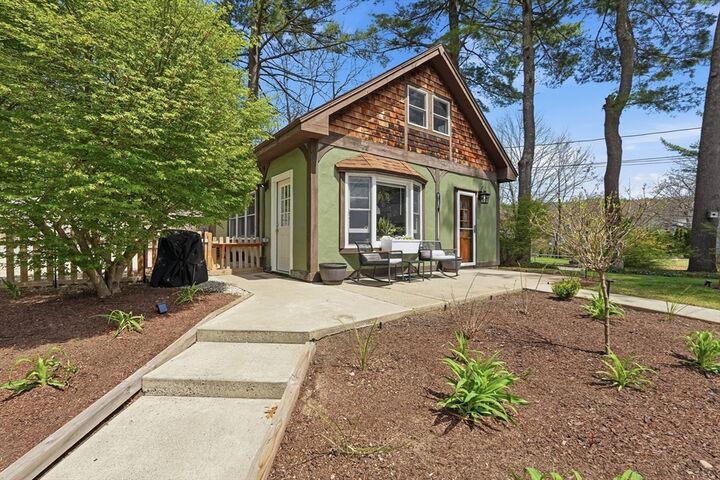 Property Photo:  136 Flynt St  MA 01069 