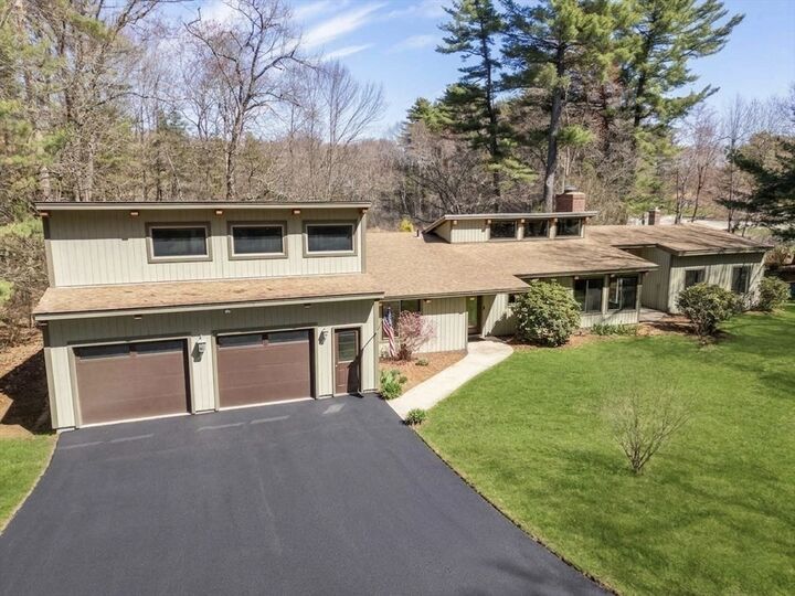 Property Photo:  6 Cranberry Ln  MA 01749 