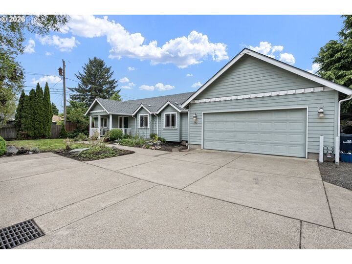 Property Photo:  1161 Molly Ln  OR 97404 
