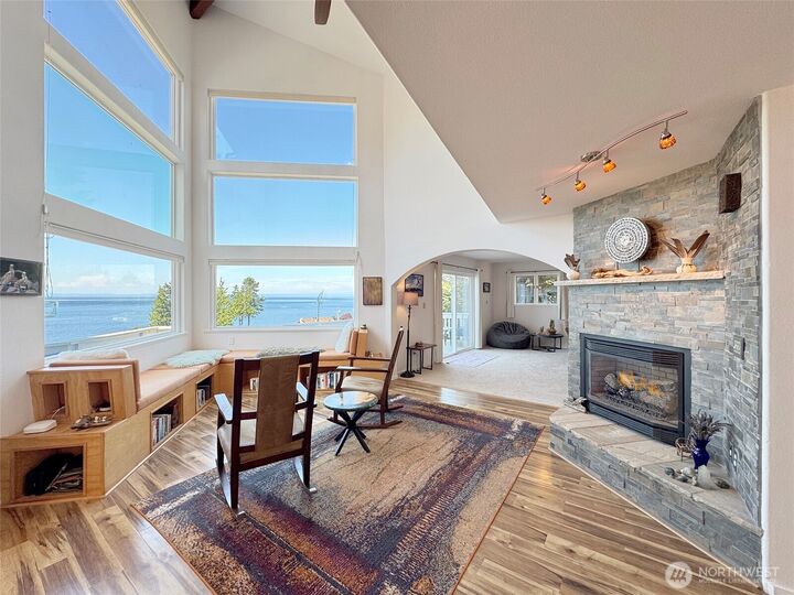 Property Photo:  250  North Street A  WA 98382 