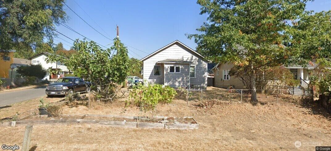 Property Photo:  820 NW 87th  WA 98117 