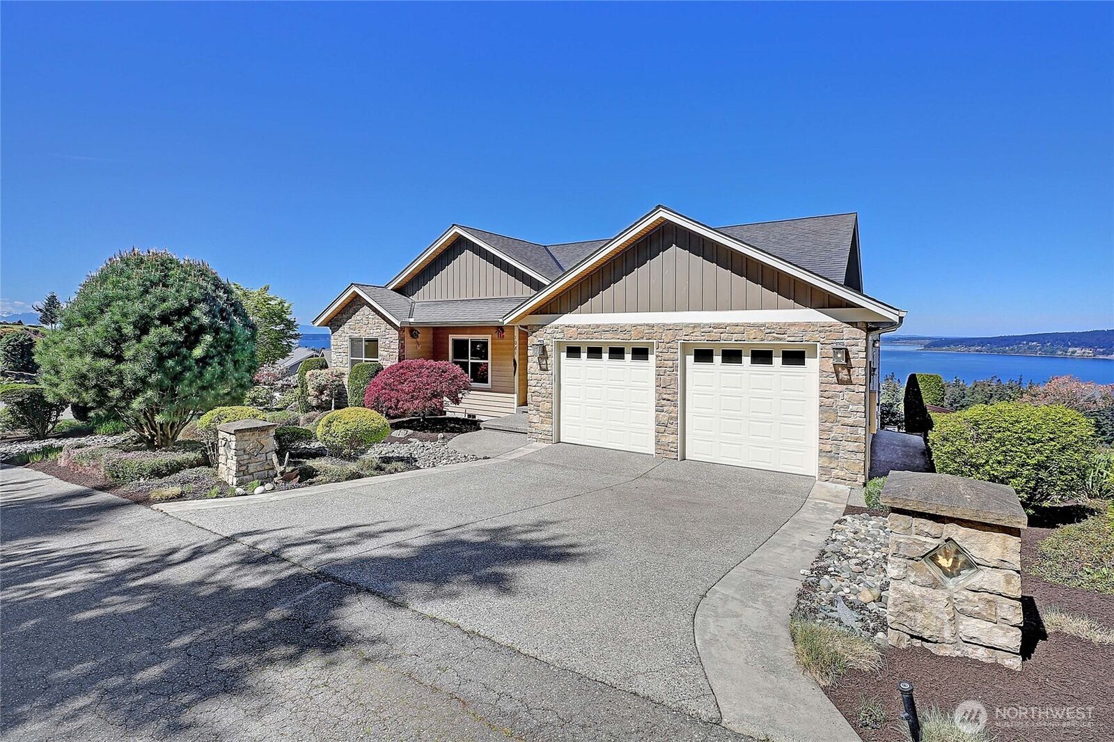 Property Photo:  1081  Morgan Way  WA 98282 