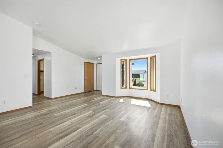 Property Photo:  1365 E Gemstone Street E  WA 99344 