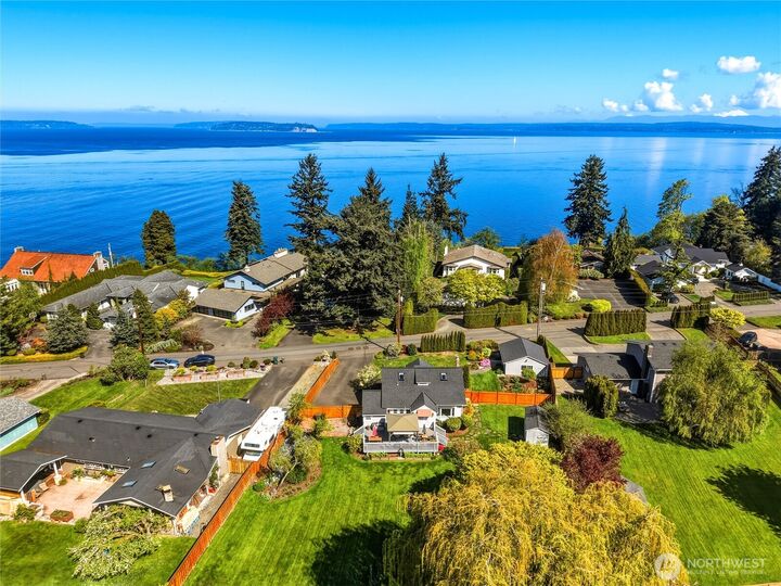 Property Photo:  3402  Shore Avenue  WA 98203 