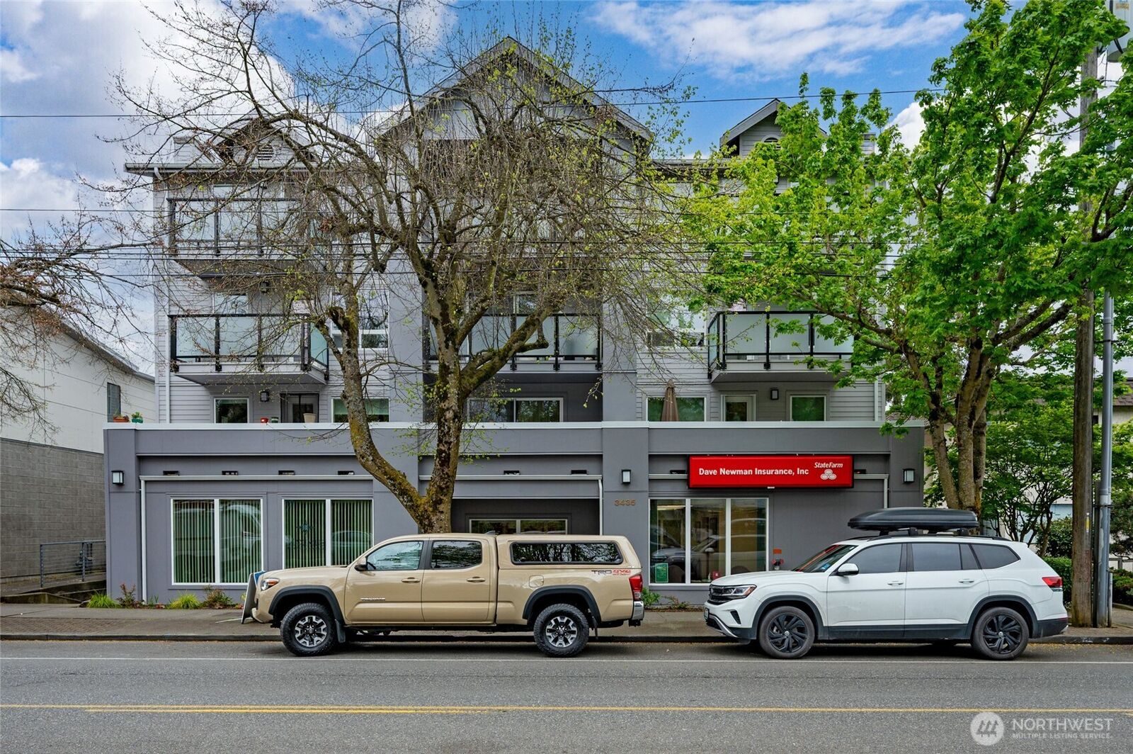 Property Photo:  3435  California Avenue SW 303  WA 98116 