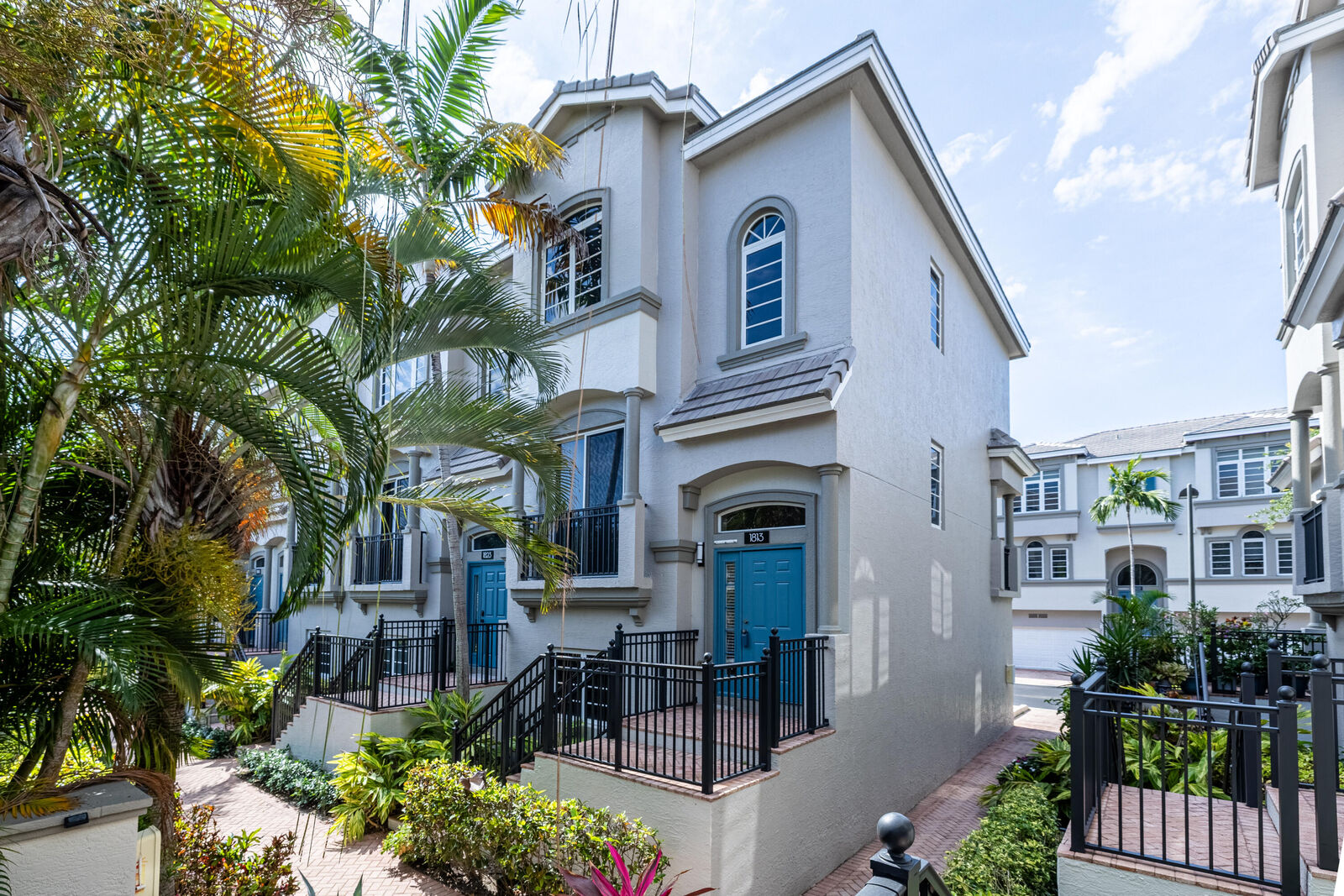 Property Photo: 1813 Coral Heights Lane 1813 FL 33308