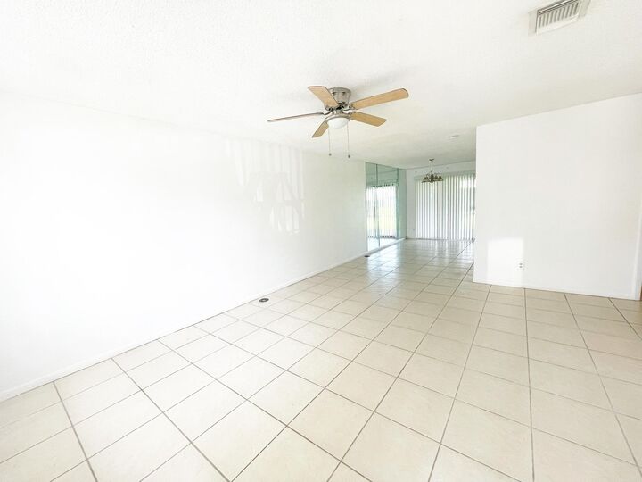 Property Photo: 2304 Seaside Drive FL 33463