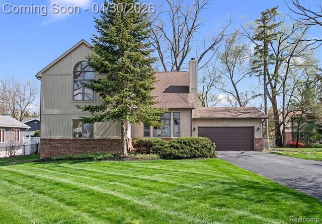 Property Photo:  5461 Putnam Drive  MI 48323 