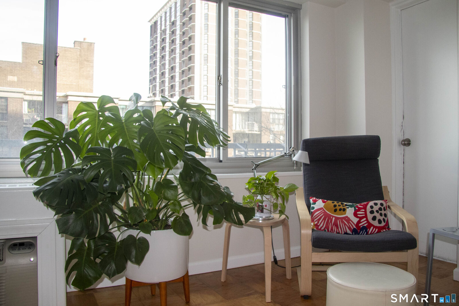 Property Photo:  100 York Street 7E  CT 06511 
