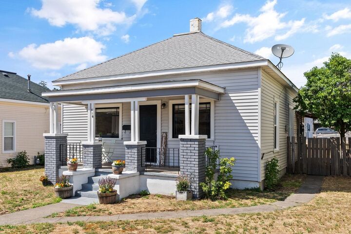 Property Photo: 410 W Shannon Ave WA 99205