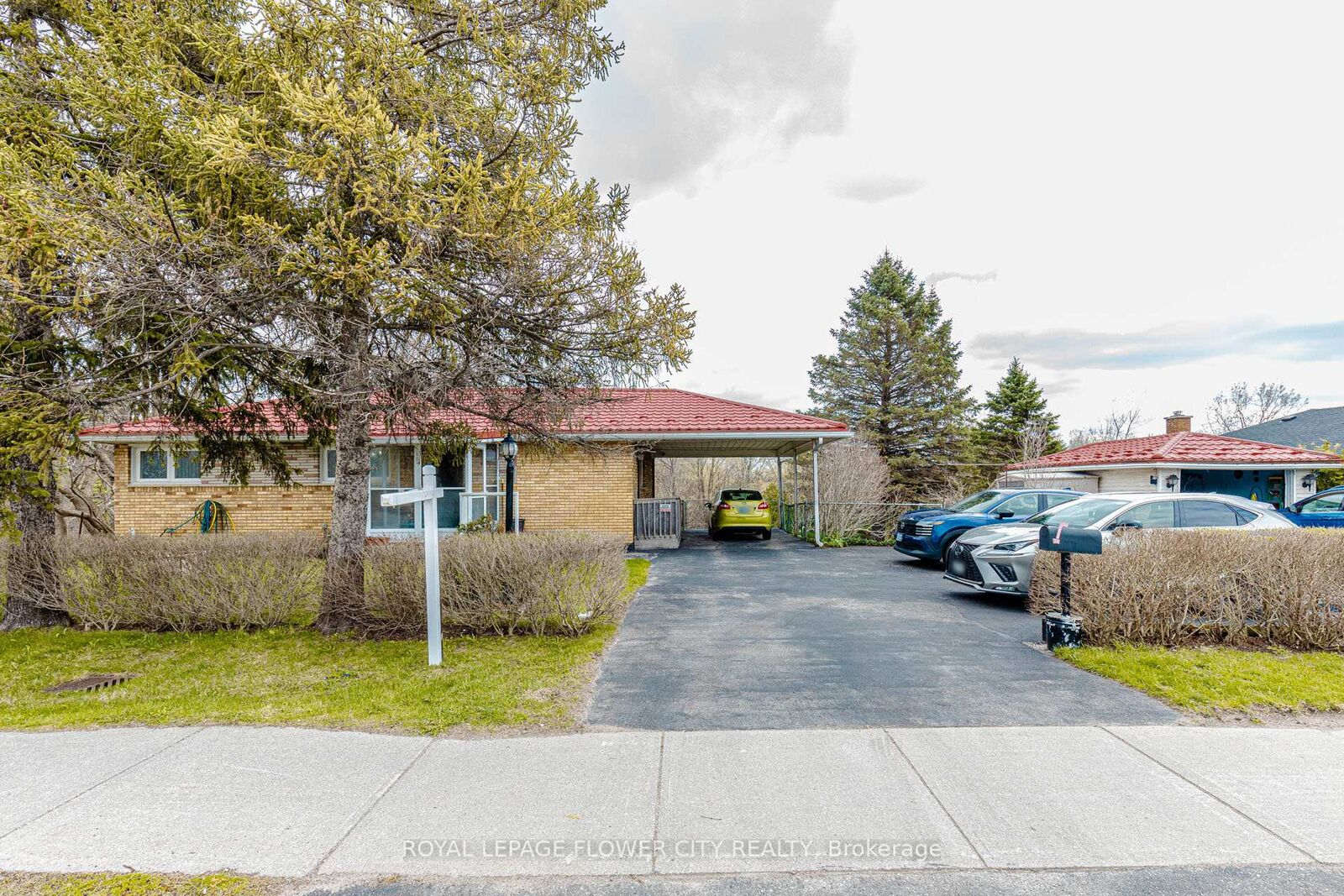 Property Photo: 1433 Fanshawe Park Road E ON N5X 4A3