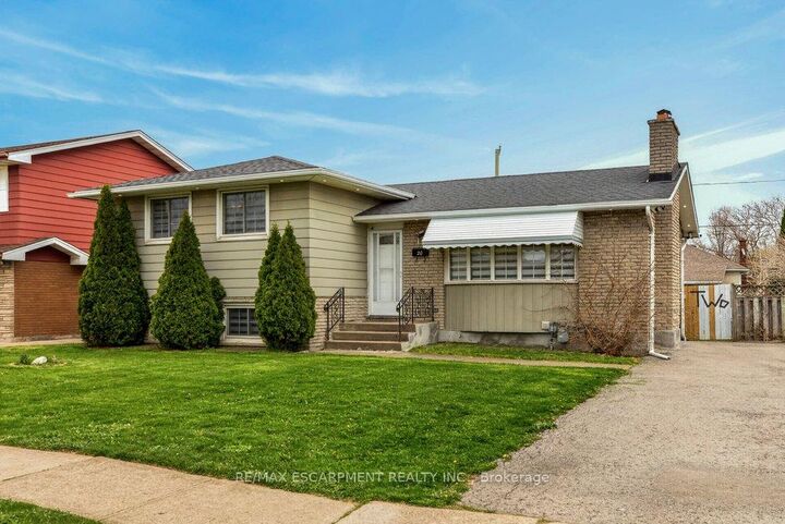 Property Photo: 20 St. Charles Drive ON L2V 2W4