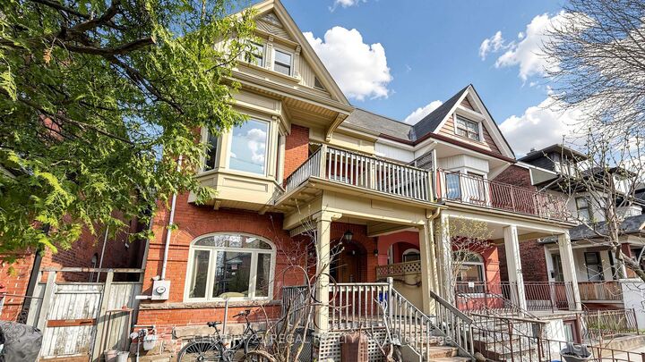 Photo de la propriété:  26 Macdonell Avenue  ON M6R 2A2 