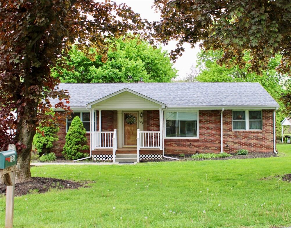 Property Photo:  125 Jackson St  PA 16037 