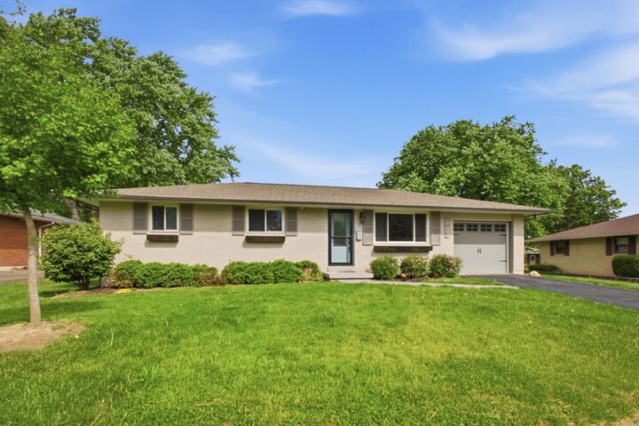 Property Photo:  1015 Romanus Drive  OH 45377 