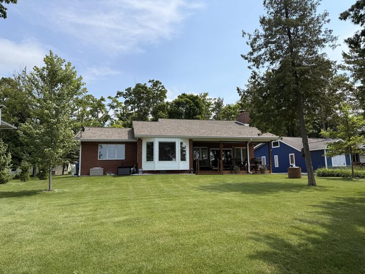Property Photo: 516 W Shoreview Lane MI 49749