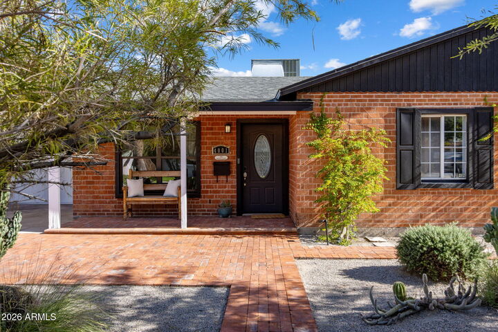Property Photo:  4001 N 33rd Street  AZ 85018 