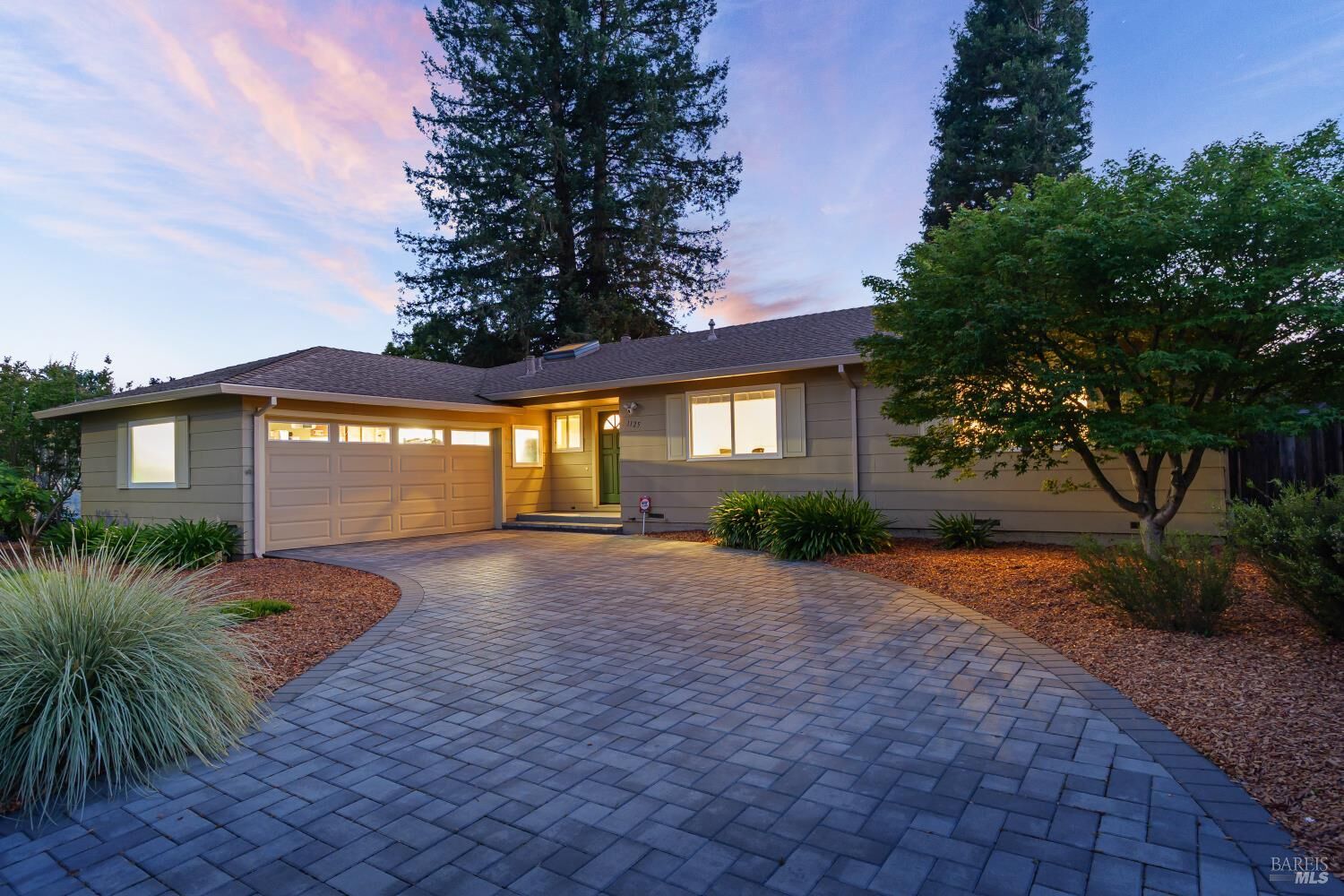 Property Photo:  1125 Shady Oak Place  CA 95404 