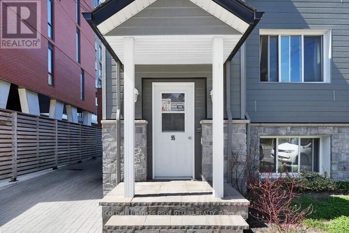 Photo de la propriété:  95 Barrette Street  ON K1L 8A2 