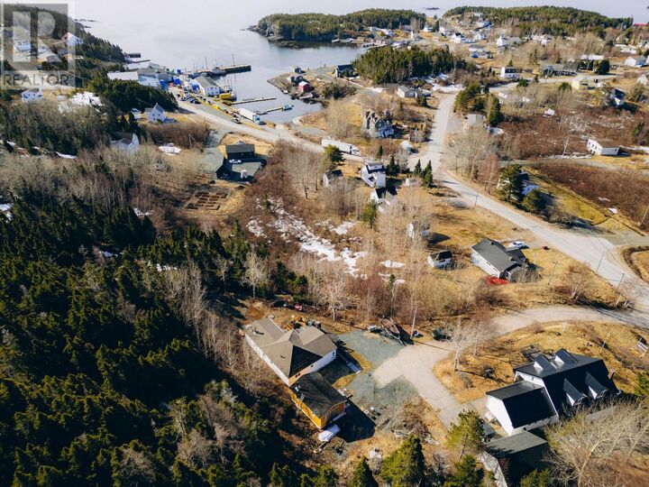 Property Photo:  6 Moss Road  NL A0G 1Z0 