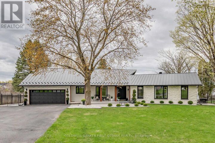 Photo de la propriété:  1060 River Road  ON K4M 1B4 