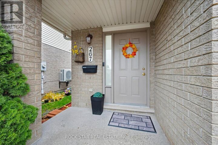 Property Photo:  267 Grey Fox Drive  ON N2E 3N8 
