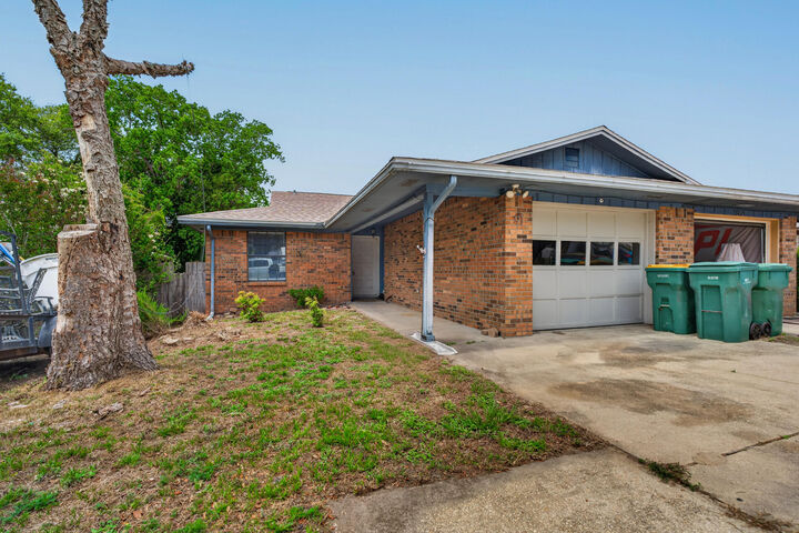 Property Photo:  91 Catamaran Lane  FL 32579 