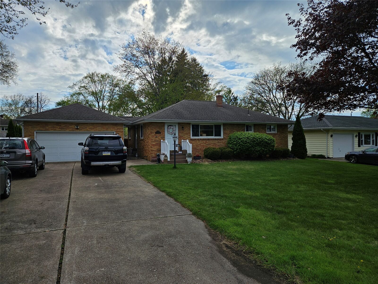 Property Photo:  3302 Colonial Avenue  PA 16506 