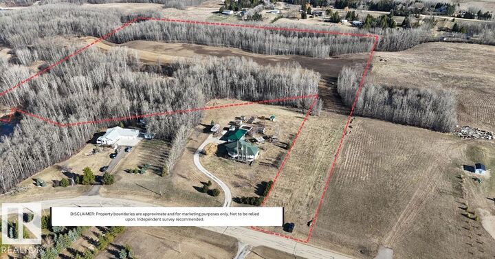 Property Photo:  53424 Rge Rd 14  AB T7Y 0B5 