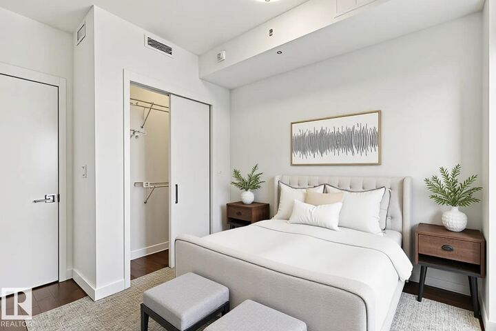 Property Photo: 10360 102 Street NW 3104 AB T5J 0K6
