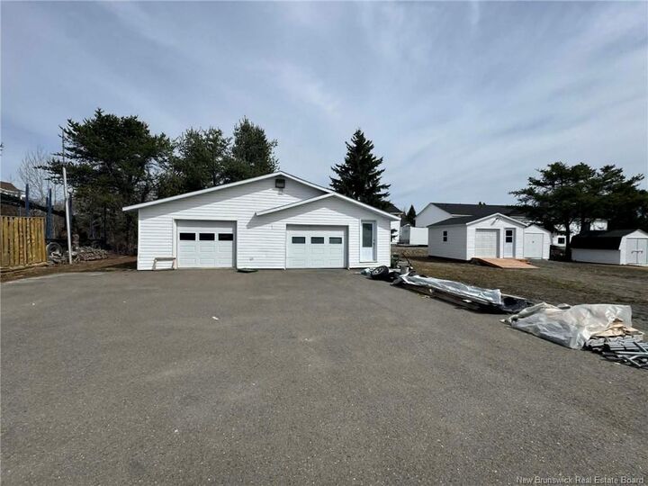 Property Photo:  7 Rue Du Parc  NB E8B 1E2 