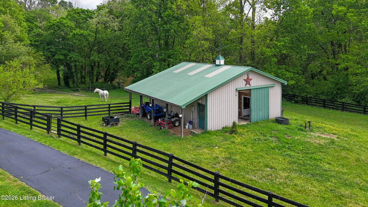 Property Photo:  172 Hebron Rd  KY 40065 