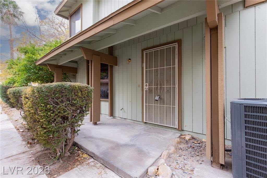 Property Photo:  1558 Elizabeth Avenue 2  NV 89119 
