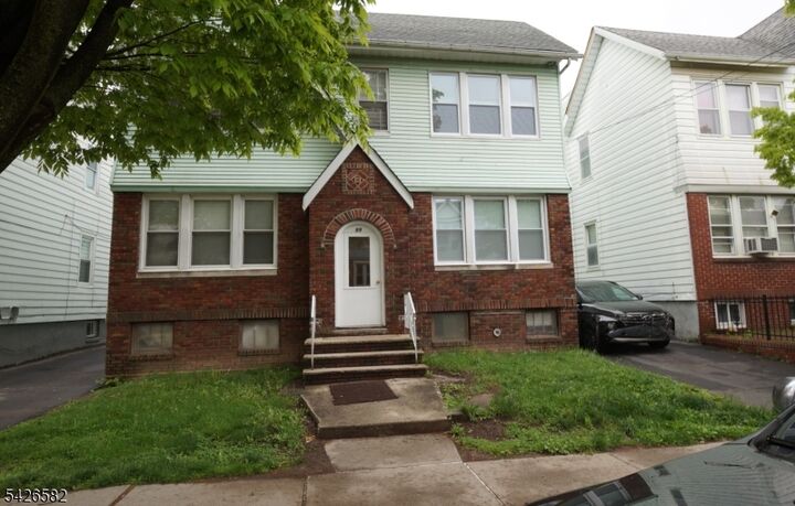 Property Photo:  99 N 15th St 2R  NJ 07003 