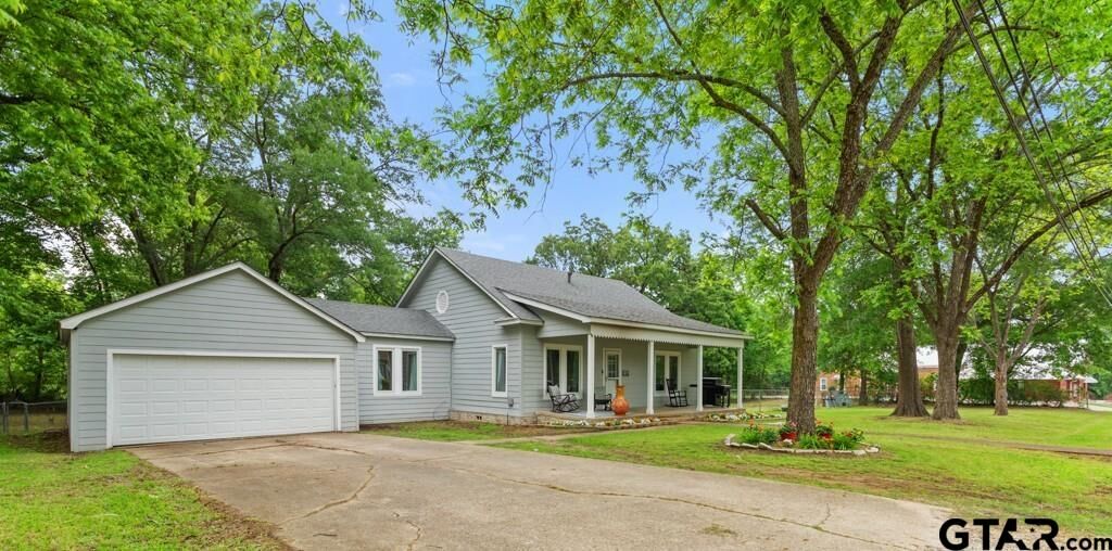 Property Photo:  418 O'Hara  TX 75140 