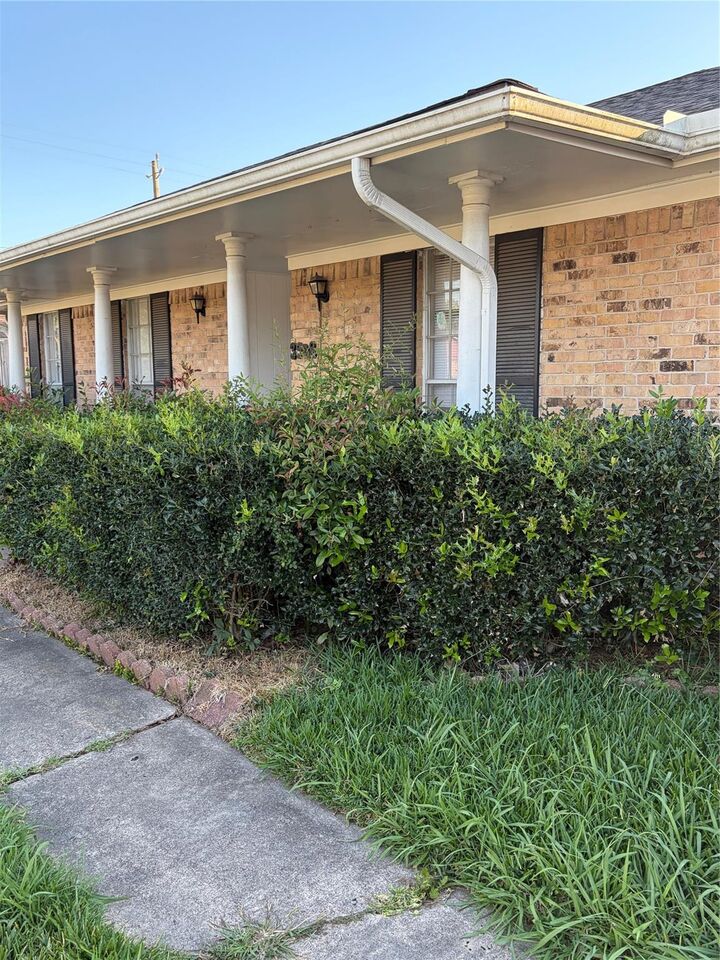 Property Photo:  3908 Balcones Drive  TX 77034 