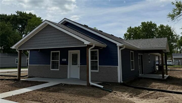 Property Photo:  902 Morgan Street  MO 64504 