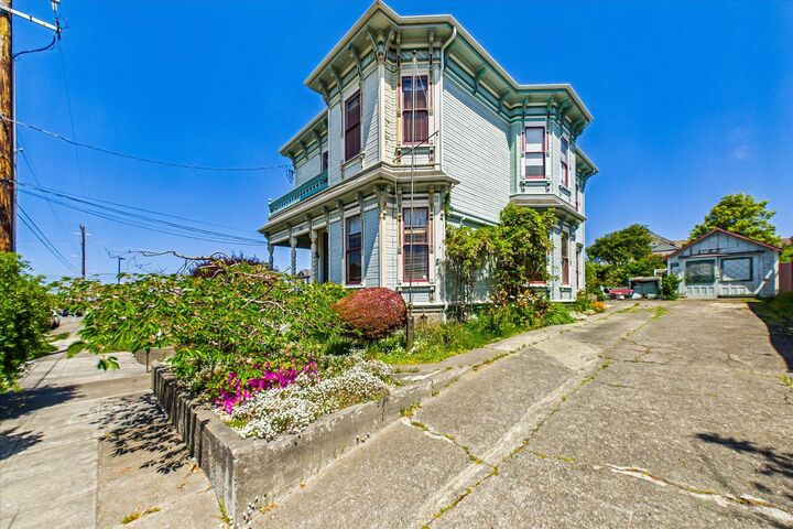 Property Photo:  821 D Street  CA 95501 