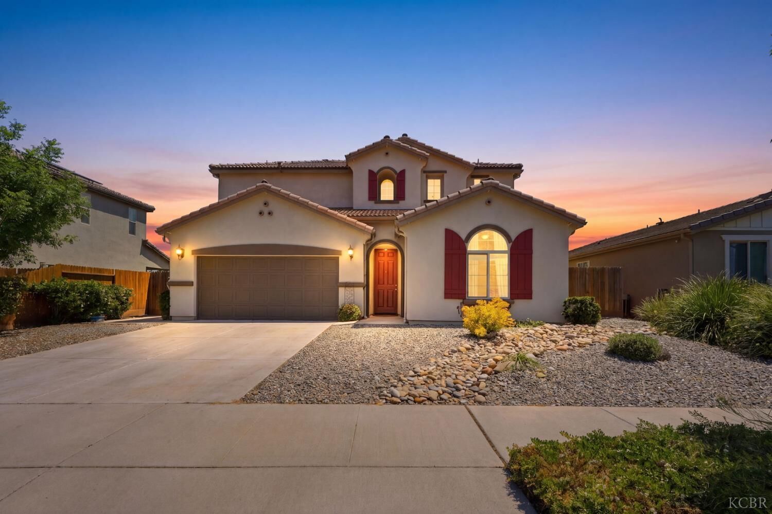 Property Photo:  470 Daphne Lane  CA 93245 