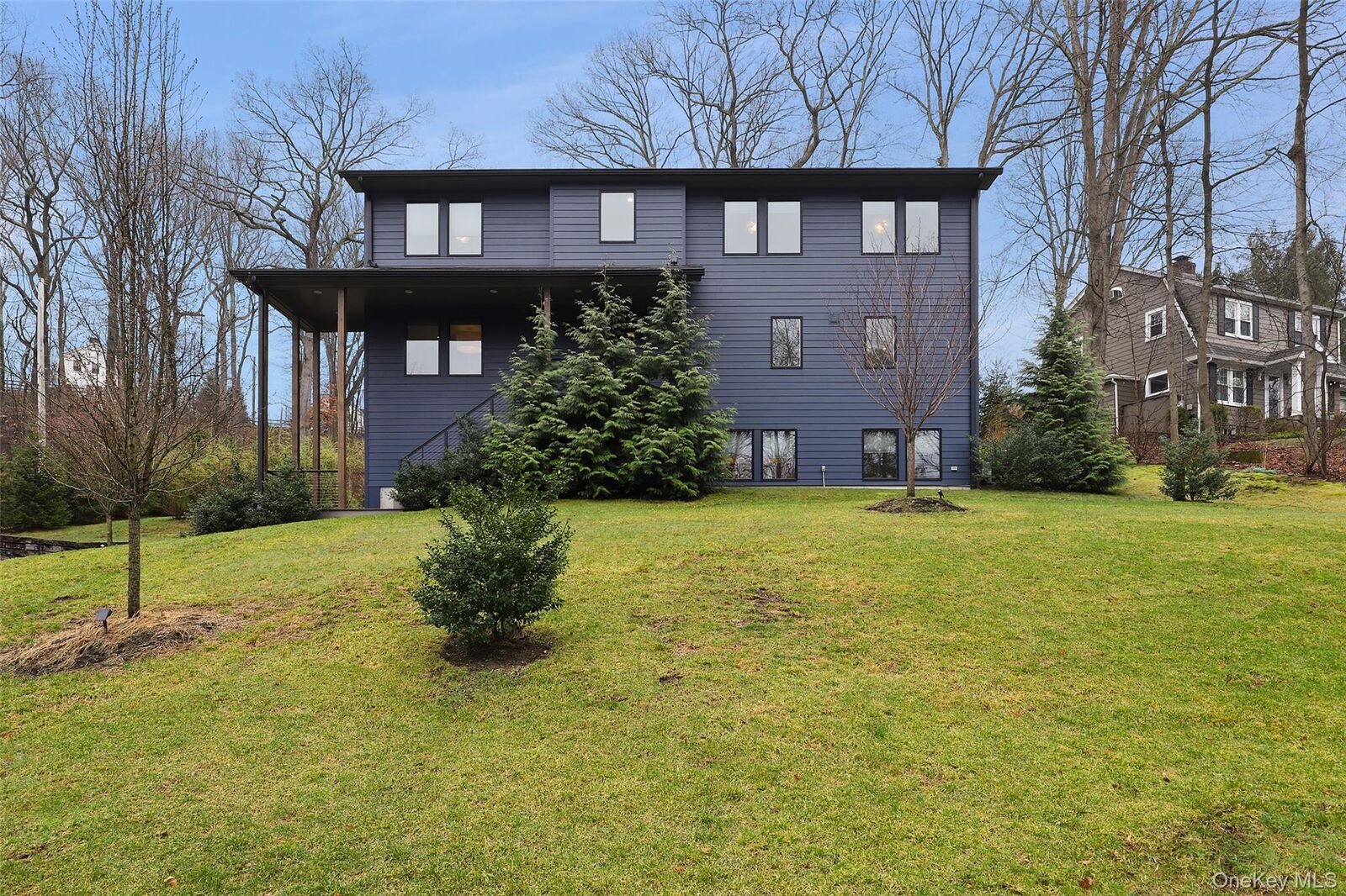 Property Photo:  18 Hillside Avenue  NY 10536 