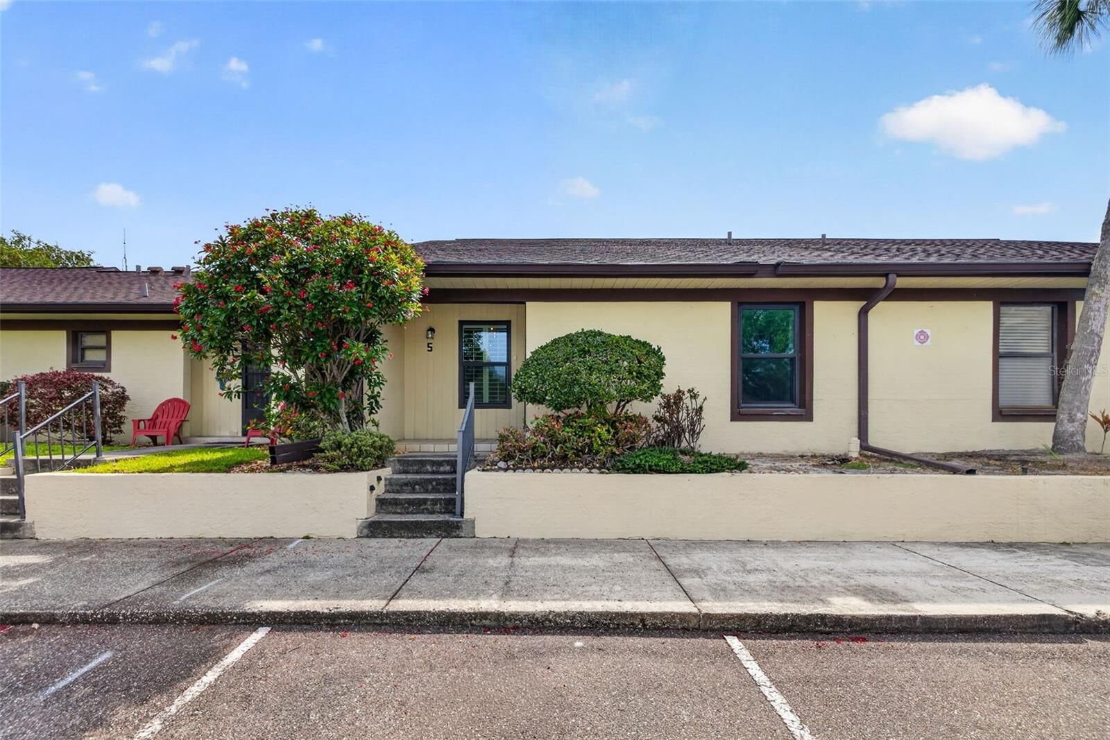 Property Photo: 1345 Daffodil Place 605 FL 34698