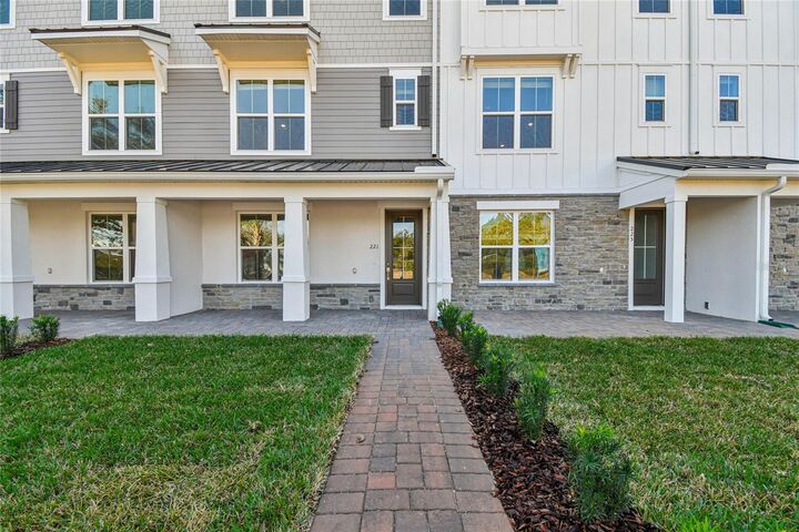 Property Photo: 221 Pasquala 18 FL 32765