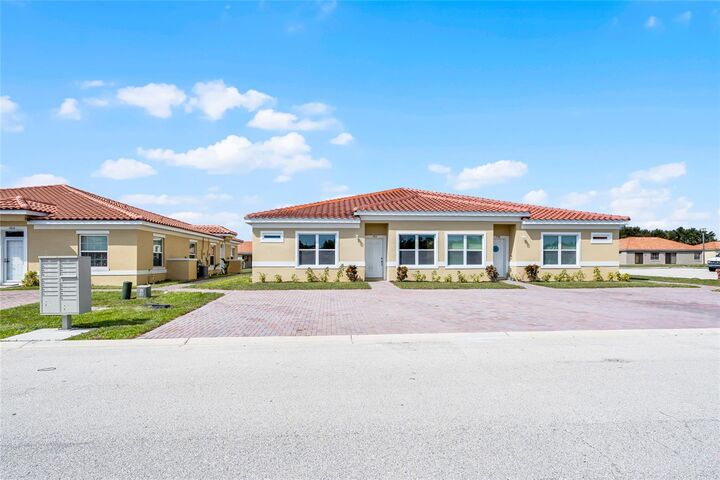 Property Photo:  1824 Coriander Drive  FL 34759 